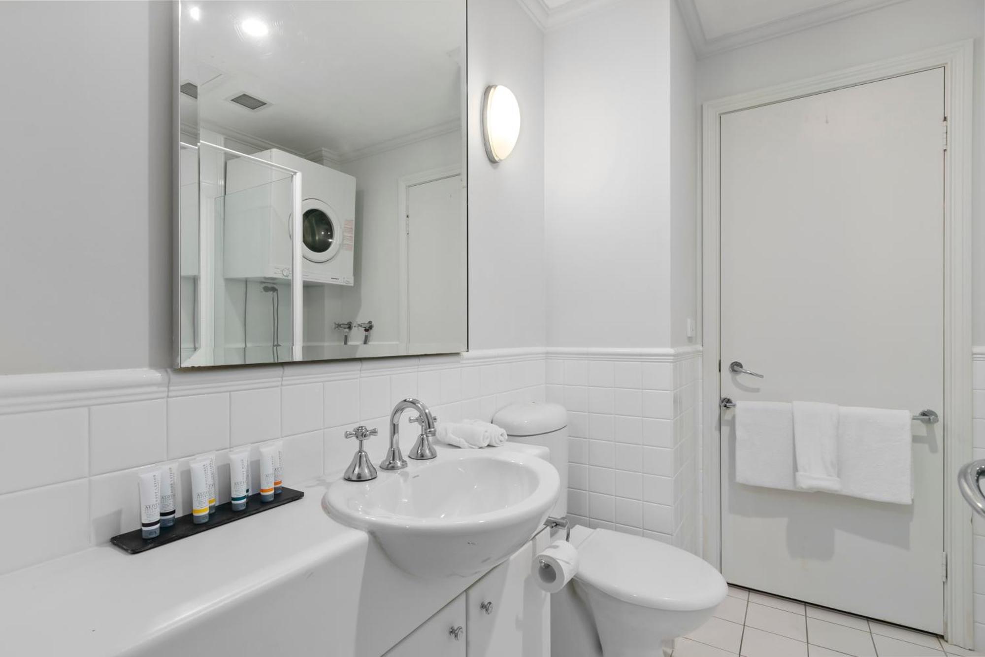 Comfort Hotel Melbourne Central Eksteriør billede